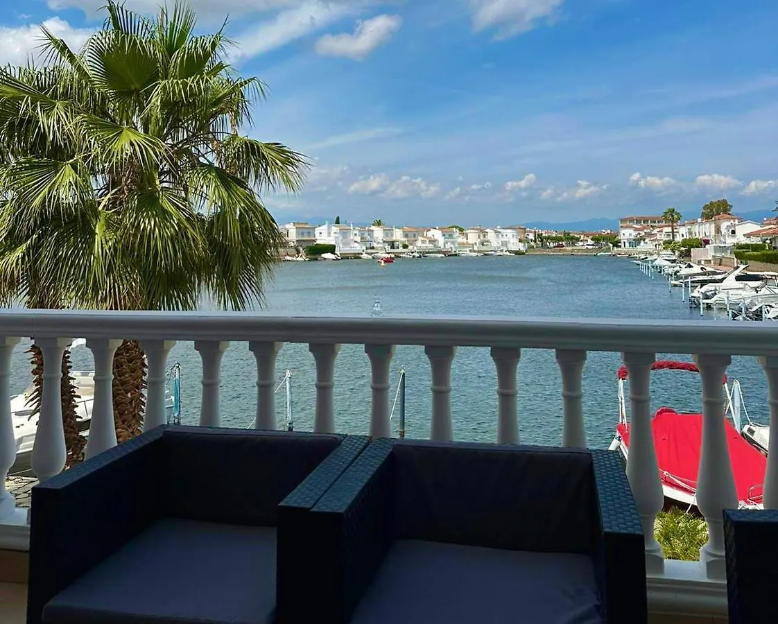 Apartamento En El Canal De Empuriabrava II Apartment